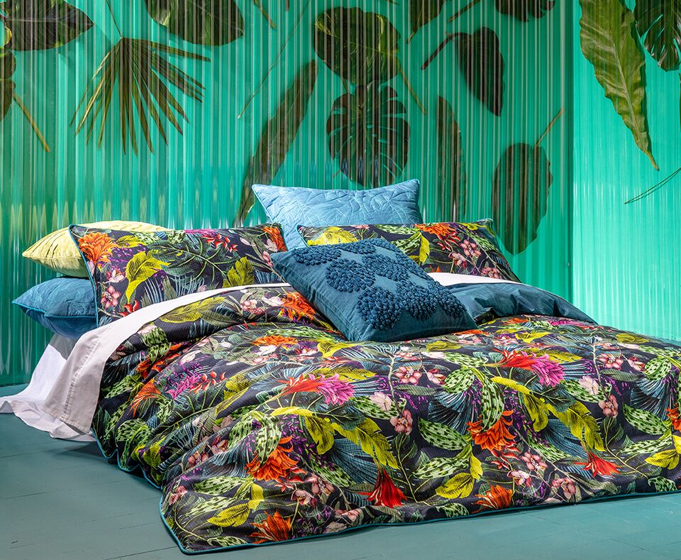 Ambiente con cojín Aleora de Kas Australia