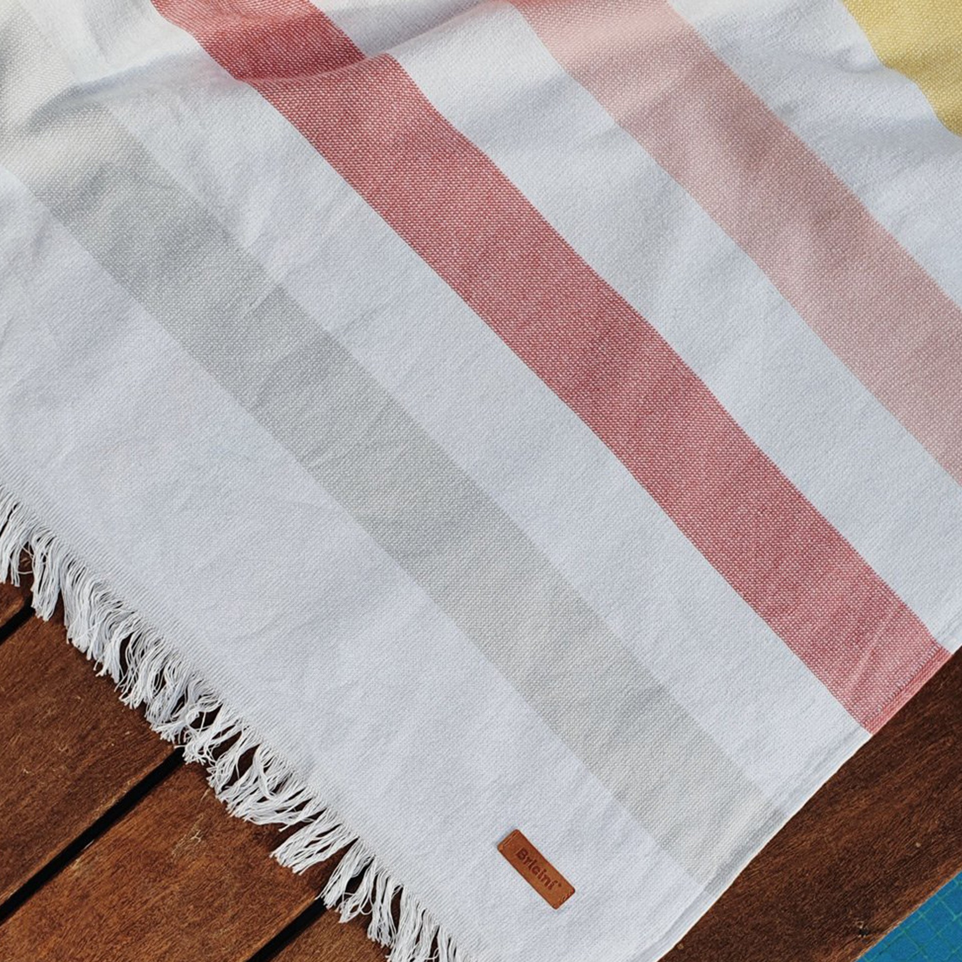 Detalle toalla playa Honolulu Briciní