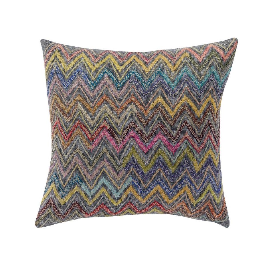 Cojín de lana bordado